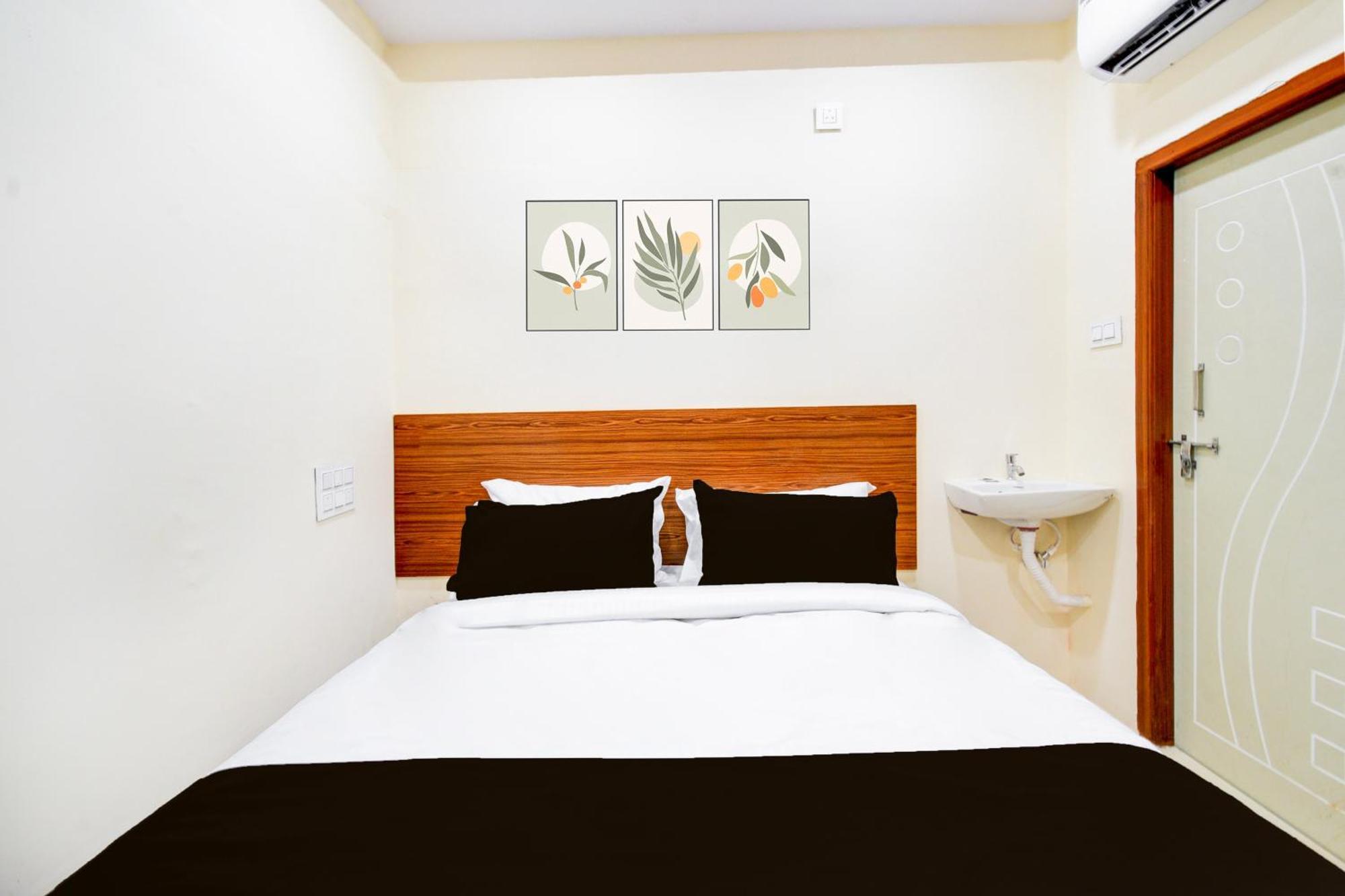 Hotel O D N Groups Sururnagar Extérieur photo